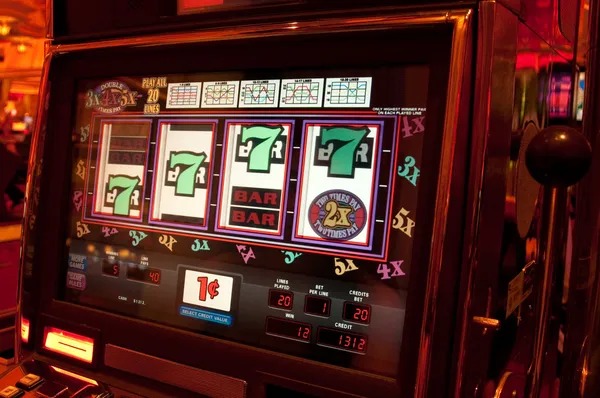 Auto Roulette live wheel interface on keluar sdy showing betting layout and spin counter
